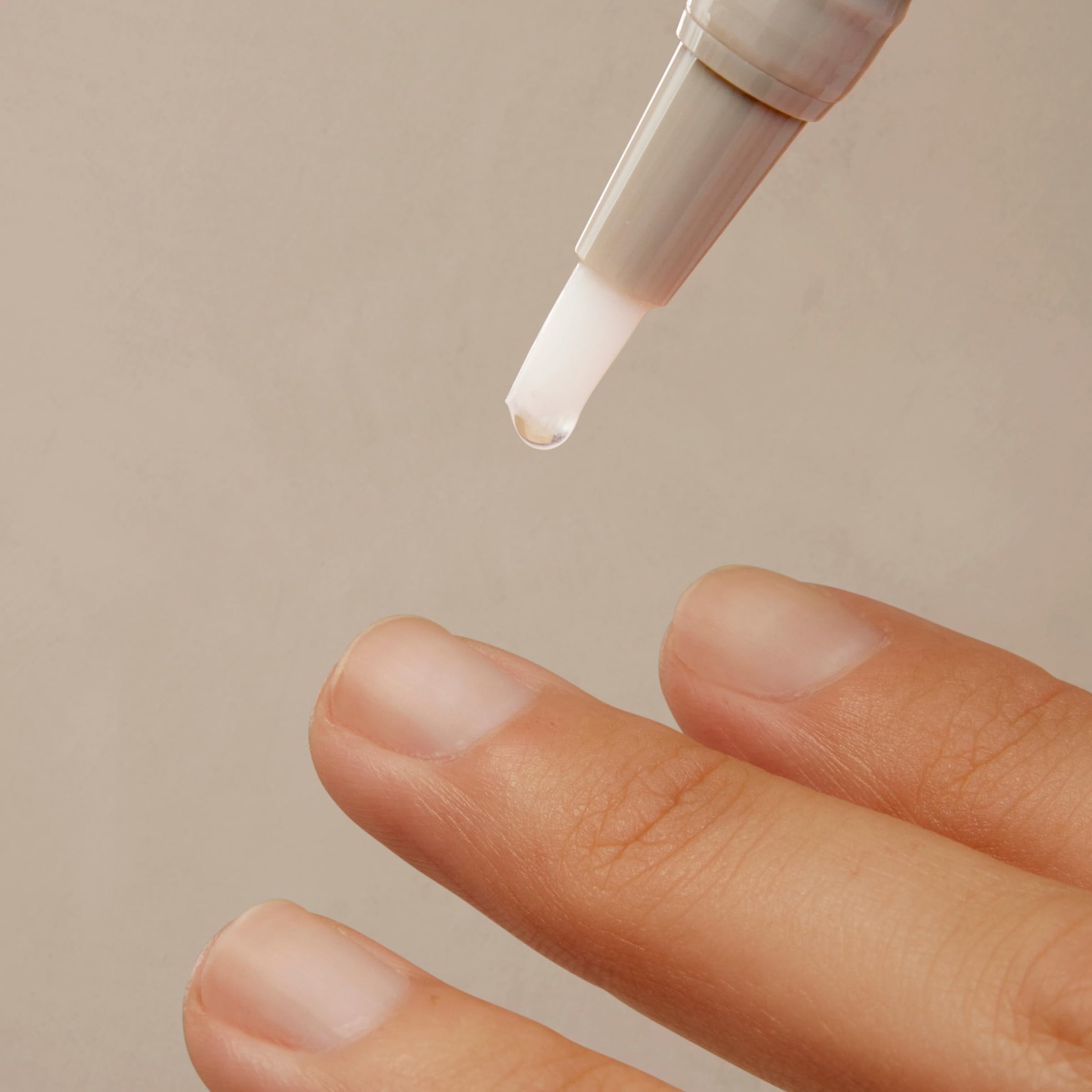isdin-si-nails-fortalecedor-de-u-as-2-5-ml image 2