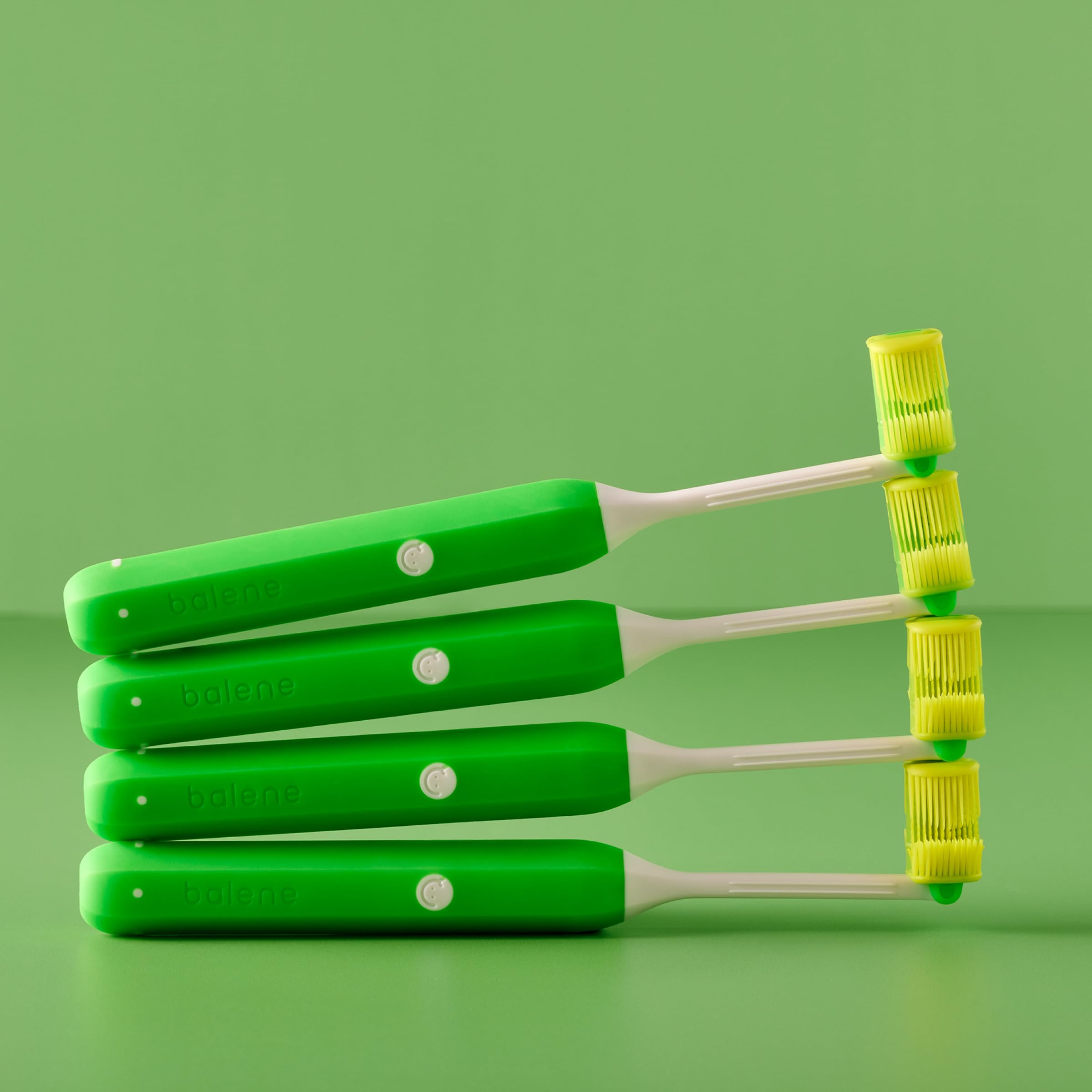 isdin-balene-by-bexident-cepillo-dental-junior-green-soft image 7