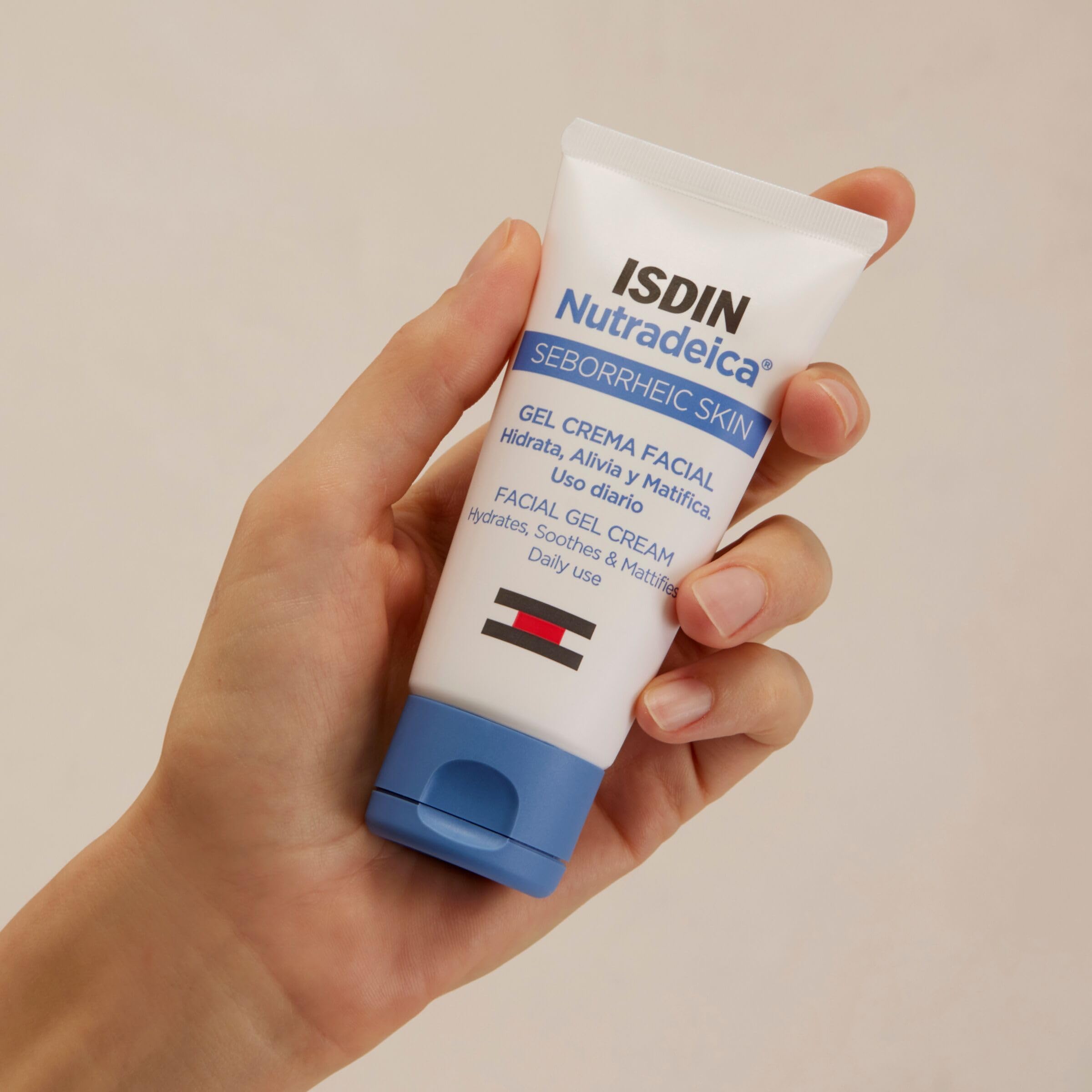 isdin-nutradeica-gel-crema-facial-piel-seborreica-50-ml image 2
